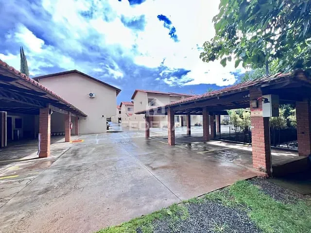 Sobrado com 283m² 4 quartos e 4 banheiros, à venda, no bairro Parque Amazonia em Goiânia