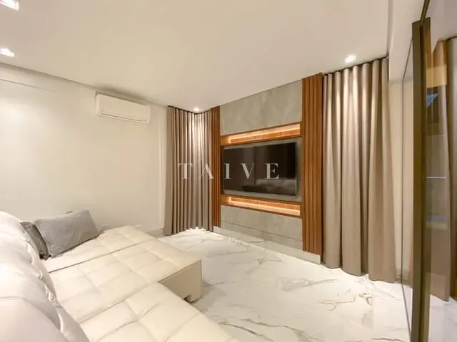 Sobrado com 389m² 3 quartos e 5 banheiros, à venda, no bairro Vivendas do Arvoredo em Londrina