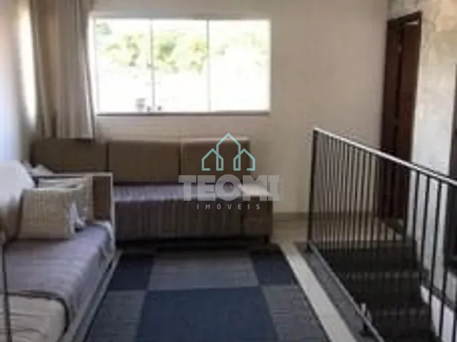 Sobrado com 125m² 3 quartos e 3 banheiros, à venda ou para alugar, no bairro Centro em Taubaté