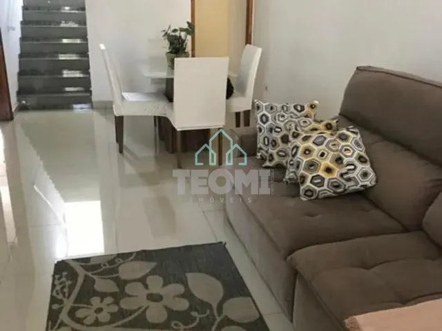 Sobrado com 125m² 3 quartos e 3 banheiros, à venda ou para alugar, no bairro Centro em Taubaté