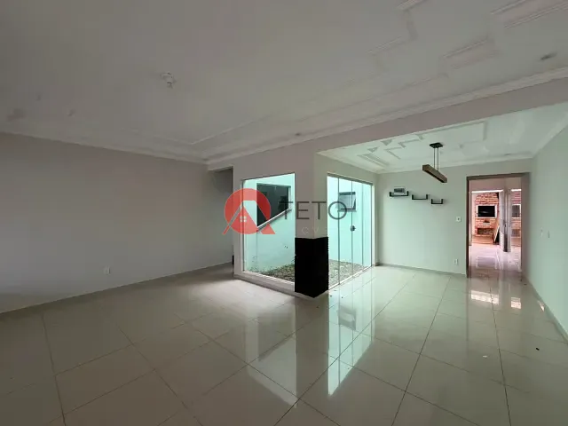 Sobrado 4 quartos e 3 banheiros, para alugar, no bairro Jardim Monte Rei em Maringá