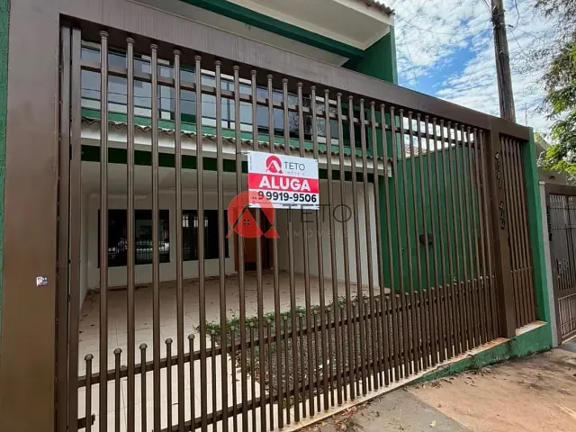 Sobrado 4 quartos e 3 banheiros, para alugar, no bairro Jardim Monte Rei em Maringá