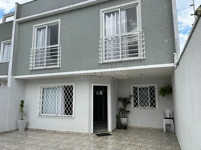 Sobrado com 109m² 3 quartos e 3 banheiros, à venda, no bairro Uberaba em Curitiba