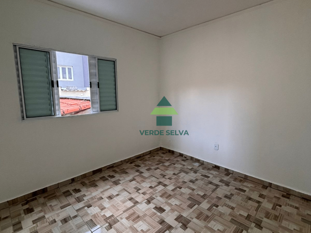 Sobrado 2 quartos e 1 banheiro, para alugar, no bairro Centro em Atibaia