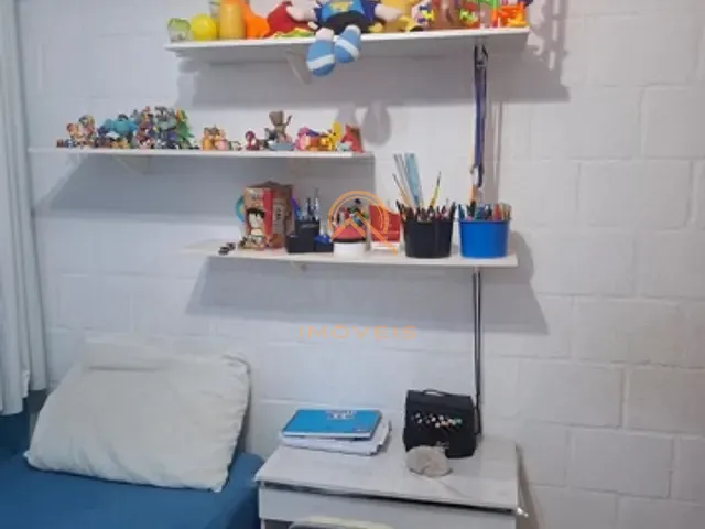 Sobrado 2 quartos e 1 banheiro, à venda, no bairro Areal em Pelotas