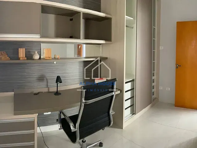 Sobrado 3 quartos e 1 banheiro, à venda, no bairro Vila Areao em Taubaté