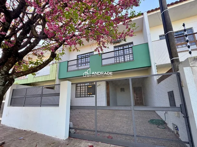 Sobrado 3 quartos e 3 banheiros, à venda, no bairro Vila Formosa em Apucarana