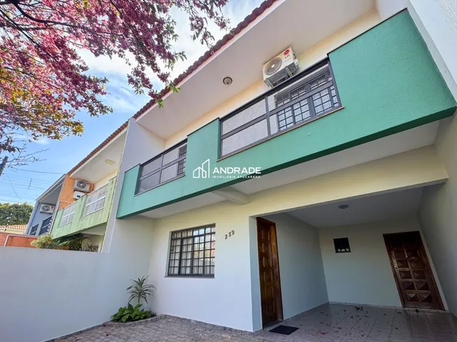 Sobrado 3 quartos e 3 banheiros, à venda, no bairro Vila Formosa em Apucarana