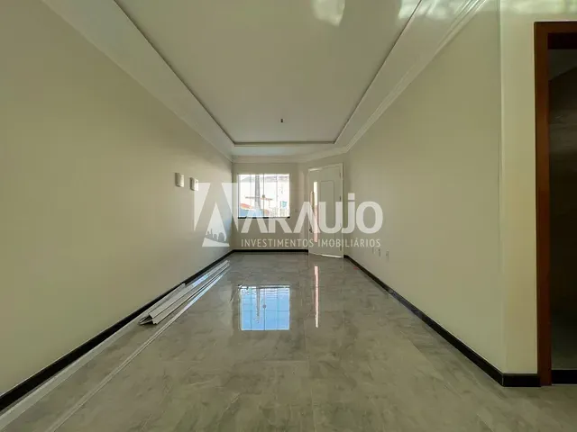 Sobrado com 264m² 3 quartos e 2 banheiros, à venda, no bairro São João em Itajaí