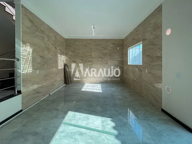 Sobrado com 264m² 3 quartos e 2 banheiros, à venda, no bairro São João em Itajaí