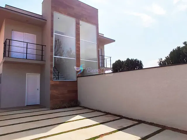 Sobrado com 150m² 3 quartos e 2 banheiros, à venda, no bairro Jardim Maristela em Atibaia