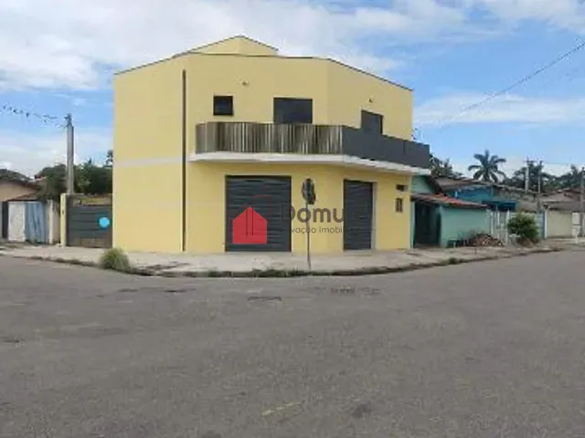 Sobrado com 320m² 2 quartos e 1 banheiro, à venda, no bairro Cidade Nova em Pindamonhangaba
