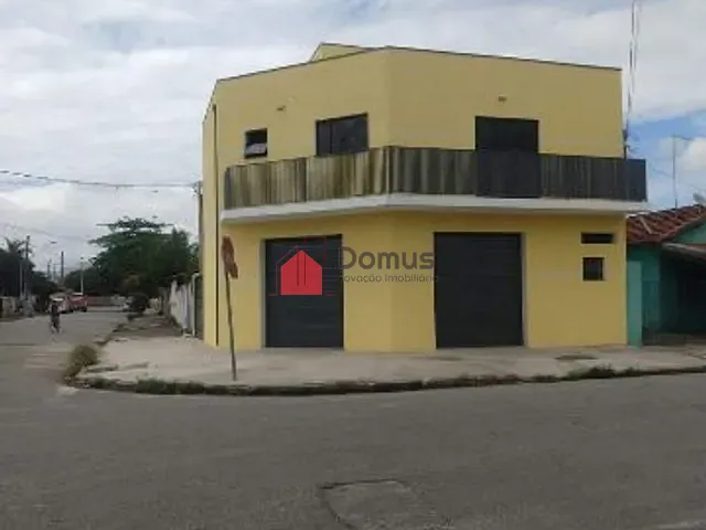 Sobrado com 320m² 2 quartos e 1 banheiro, à venda, no bairro Cidade Nova em Pindamonhangaba