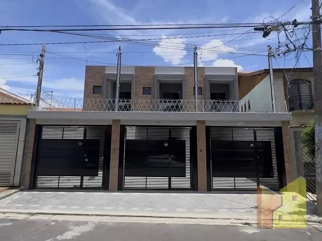 Sobrado 3 quartos e 3 banheiros, à venda, no bairro Jardim Brasília (Zona Leste) em São Paulo