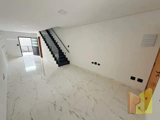 Sobrado 3 quartos e 3 banheiros, à venda, no bairro Jardim Brasília (Zona Leste) em São Paulo