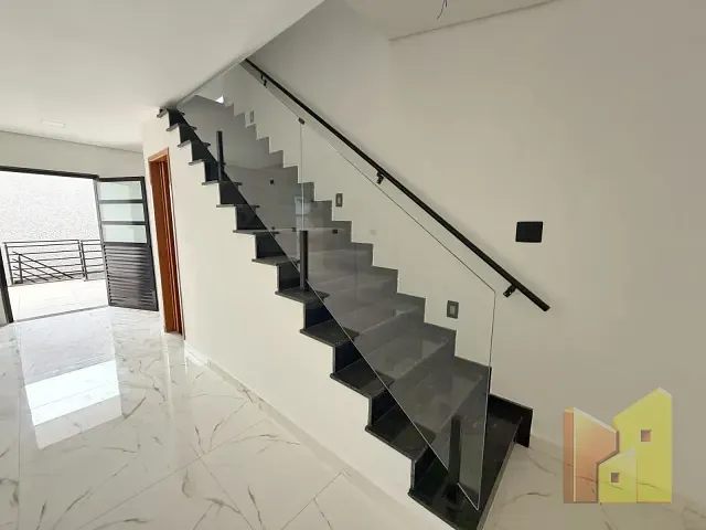 Sobrado 3 quartos e 3 banheiros, à venda, no bairro Jardim Brasília (Zona Leste) em São Paulo