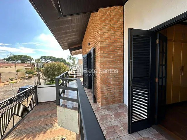 Sobrado com 300m² 5 quartos e 4 banheiros, à venda, no bairro Werner Plaas em Americana