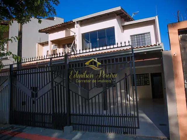 Sobrado com 125m² 3 quartos e 1 banheiro, à venda, no bairro Conjunto Café em Londrina