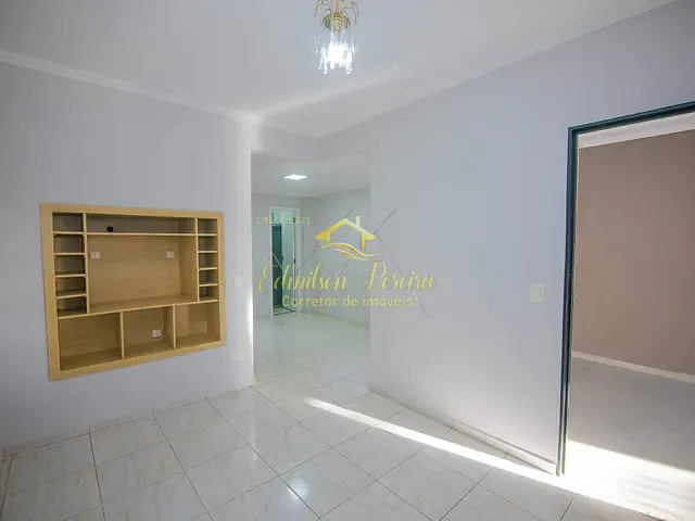 Sobrado com 125m² 3 quartos e 1 banheiro, à venda, no bairro Conjunto Café em Londrina