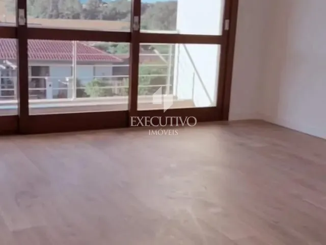 Sobrado com 168m² 3 quartos e 2 banheiros, à venda ou para alugar, no bairro Montanha em Lajeado