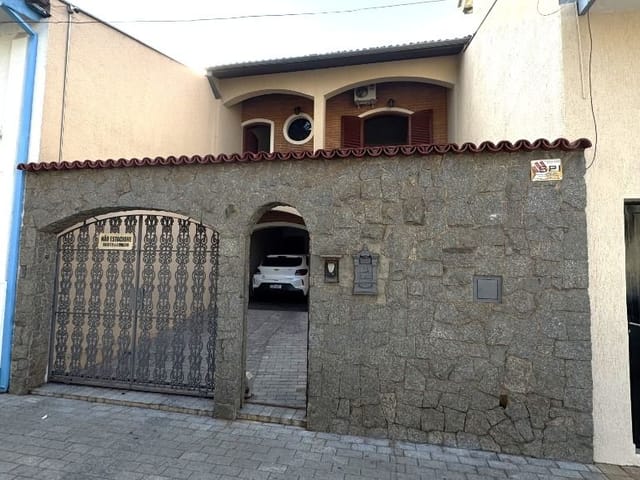 Sobrado com 195m² 4 quartos e 4 banheiros, à venda, no bairro Centro em Tatuí