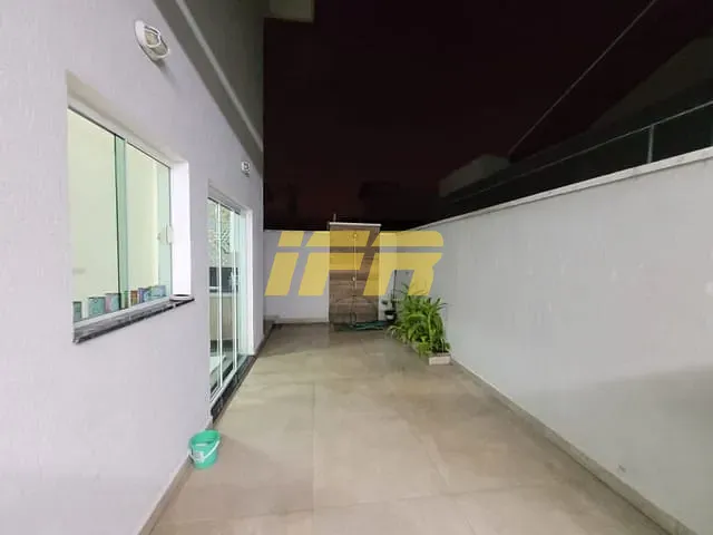 Sobrado com 250m² 3 quartos e 3 banheiros, à venda, no bairro Campos Do Conde em Tremembé