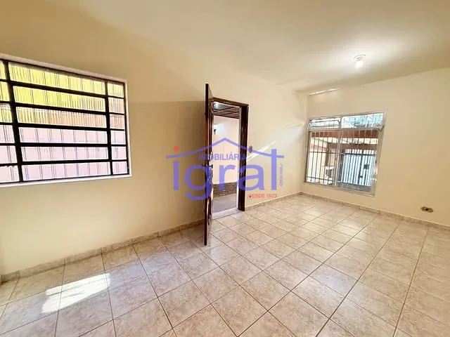 Sobrado 3 quartos e 4 banheiros, para alugar, no bairro Jardim Oriental em São Paulo