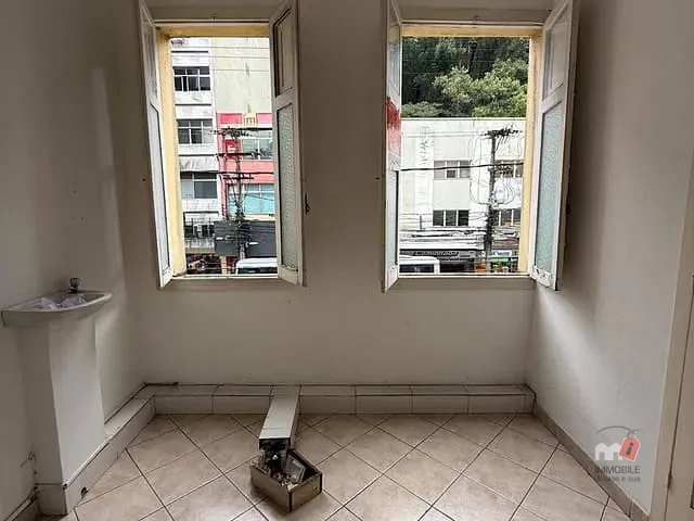 Sobrado para alugar, no bairro Centro em Petrópolis