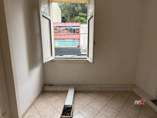 Sobrado para alugar, no bairro Centro em Petrópolis