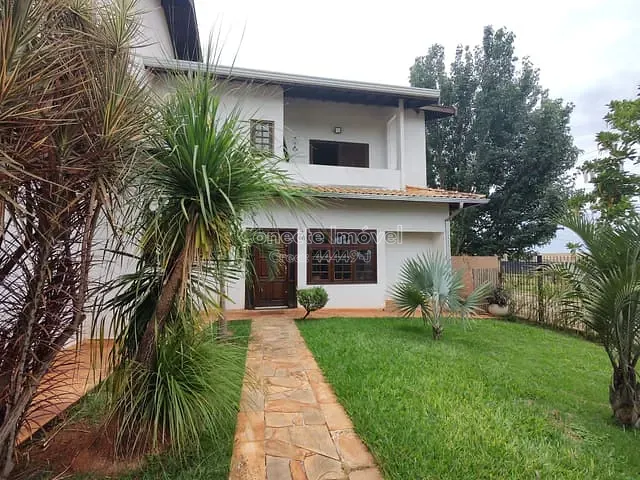 Sobrado com 470m² 4 quartos e 4 banheiros, à venda, no bairro Imigrantes em Holambra