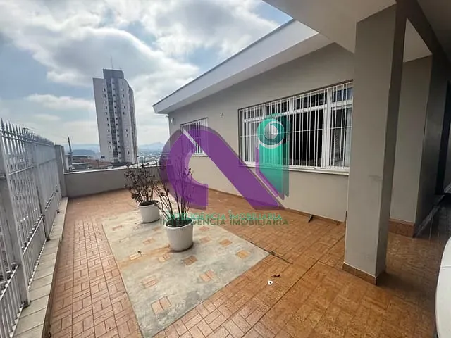 Sobrado 4 quartos e 2 banheiros, à venda, no bairro km 18 em Osasco