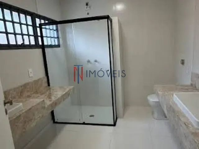 Sobrado com 360m², à venda, no bairro Parque Arco Iris em Atibaia