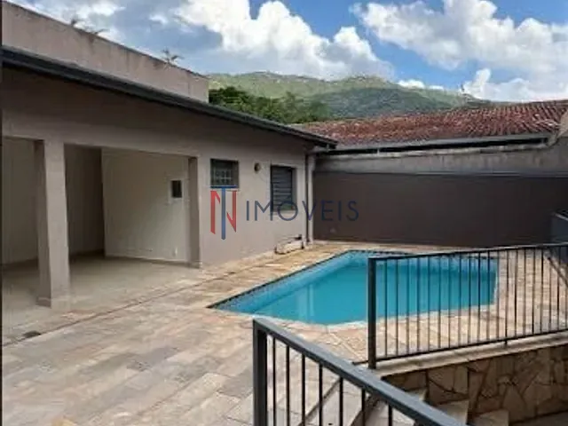 Sobrado com 360m², à venda, no bairro Parque Arco Iris em Atibaia