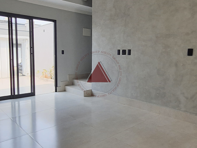 Sobrado com 125m² 2 quartos e 3 banheiros, à venda, no bairro Residencial Zanetti/ Franca Polo Club/ Recanto Elimar em Franca