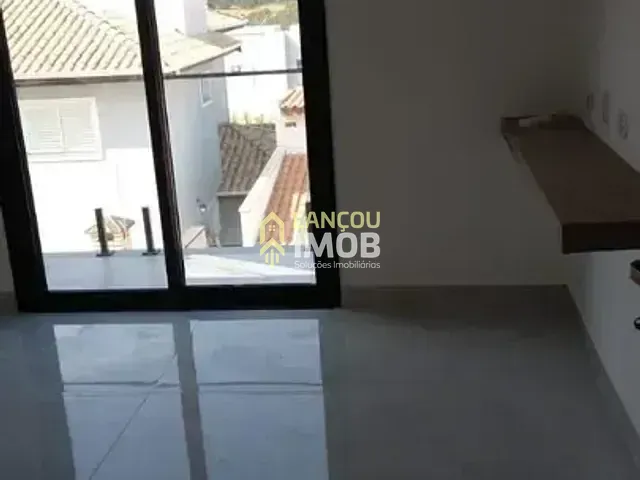 Sobrado com 320m² 3 quartos e 3 banheiros, à venda, no bairro Jardim Carolina em Jundiaí