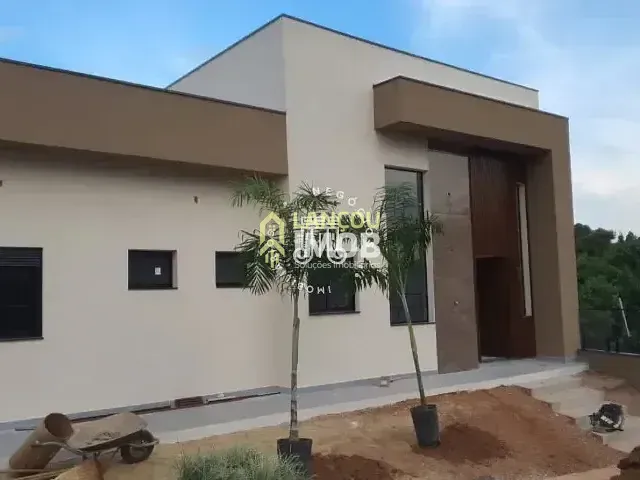 Sobrado com 320m² 3 quartos e 3 banheiros, à venda, no bairro Jardim Carolina em Jundiaí