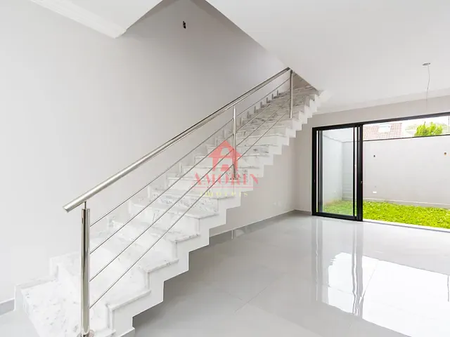 Sobrado com 198m² 3 quartos e 3 banheiros, à venda, no bairro Umbará em Curitiba