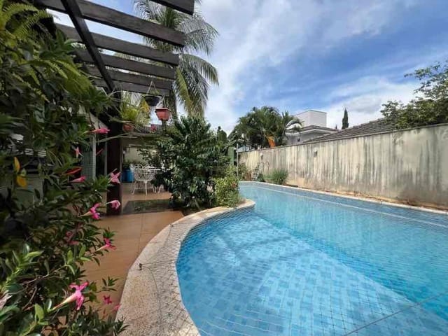 Sobrado 4 quartos e 5 banheiros, à venda, no bairro Cidade Vera Cruz em Aparecida de Goiânia