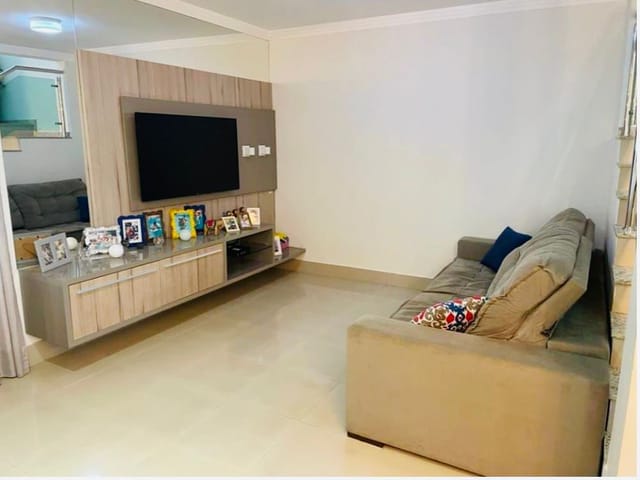 Sobrado com 221m² 3 quartos e 3 banheiros, à venda, no bairro Centro em Cambé