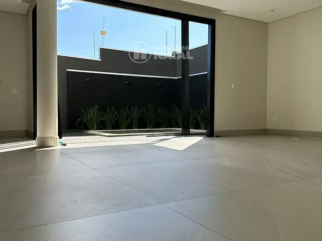Sobrado com 275m² 3 quartos e 5 banheiros, à venda, no bairro Gleba Simon Frazer em Londrina