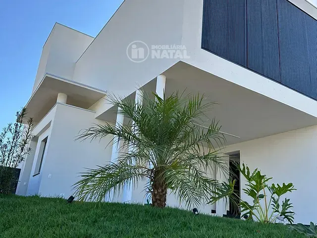 Sobrado com 275m² 3 quartos e 5 banheiros, à venda ou para alugar, no bairro Gleba Simon Frazer em Londrina