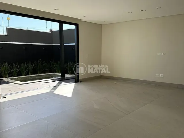 Sobrado com 275m² 3 quartos e 5 banheiros, à venda, no bairro Gleba Simon Frazer em Londrina