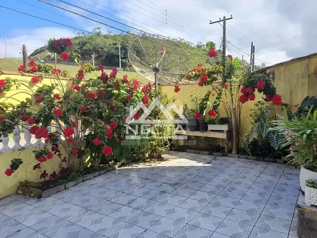 Sobrado com 290m² 6 quartos e 7 banheiros, à venda, no bairro Loteamento Balneario Camburi em Caraguatatuba