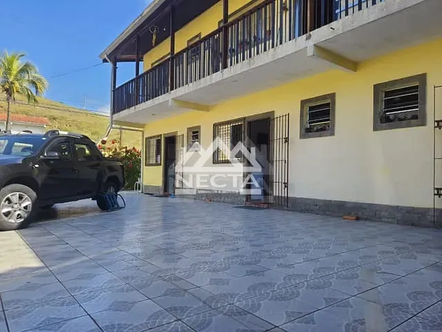 Sobrado com 290m² 6 quartos e 7 banheiros, à venda, no bairro Loteamento Balneario Camburi em Caraguatatuba