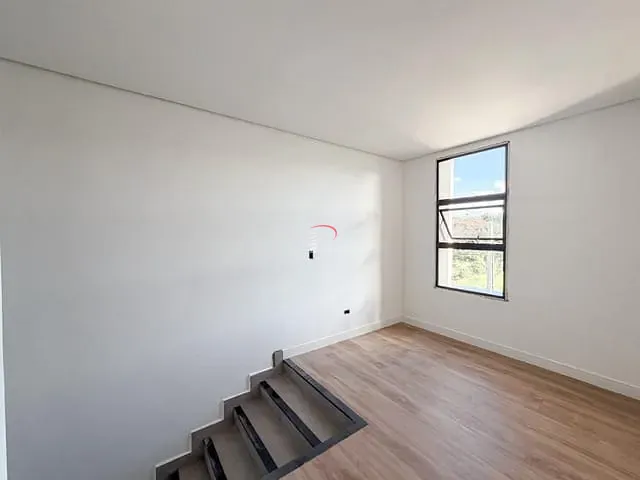 Sobrado com 180m² 3 quartos e 4 banheiros, à venda, no bairro Jardim Burle Marx em Londrina