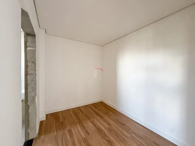 Sobrado com 180m² 3 quartos e 4 banheiros, à venda, no bairro Jardim Burle Marx em Londrina