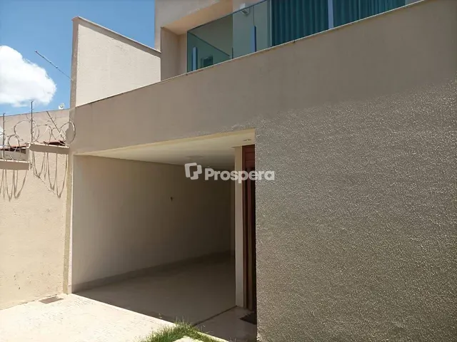 Sobrado com 210m² 4 quartos e 5 banheiros, à venda, no bairro Cidade Vera Cruz em Aparecida de Goiânia