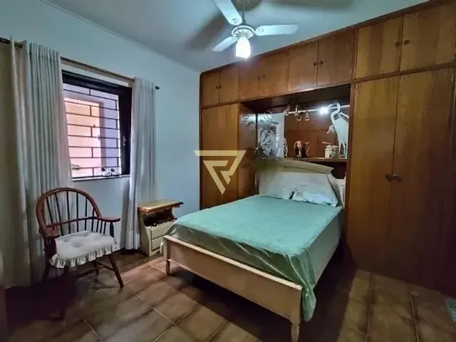Sobrado com 250m² 6 quartos e 5 banheiros, à venda, no bairro Parque dos Bandeirantes em Ribeirão Preto