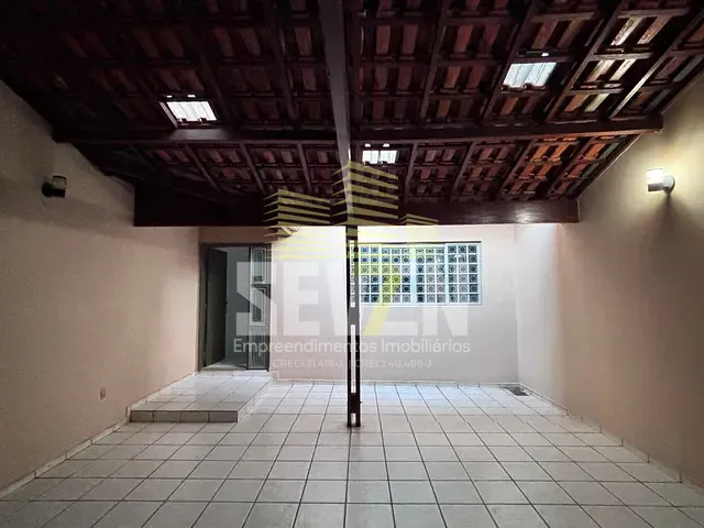 Sobrado com 132m² 3 quartos e 3 banheiros, à venda ou para alugar, no bairro Vila Cardia em Bauru