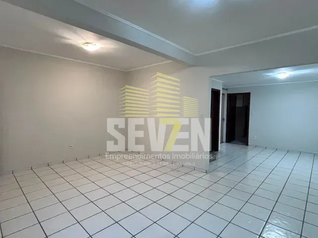 Sobrado com 132m² 3 quartos e 3 banheiros, à venda ou para alugar, no bairro Vila Cardia em Bauru